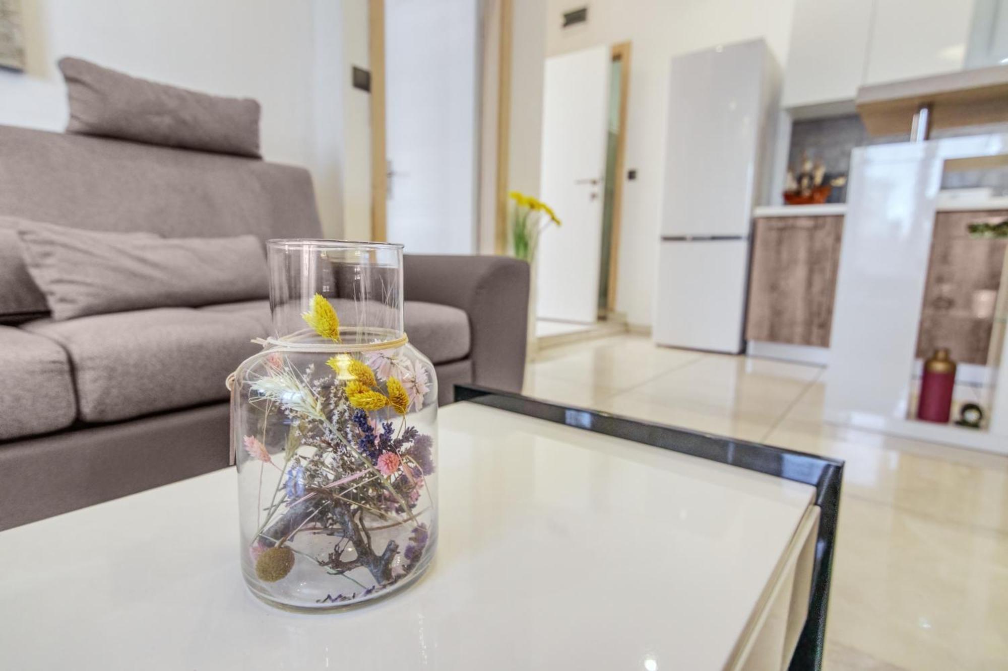 Charming House On The Beach And Deluxe Apartment Pula Værelse billede