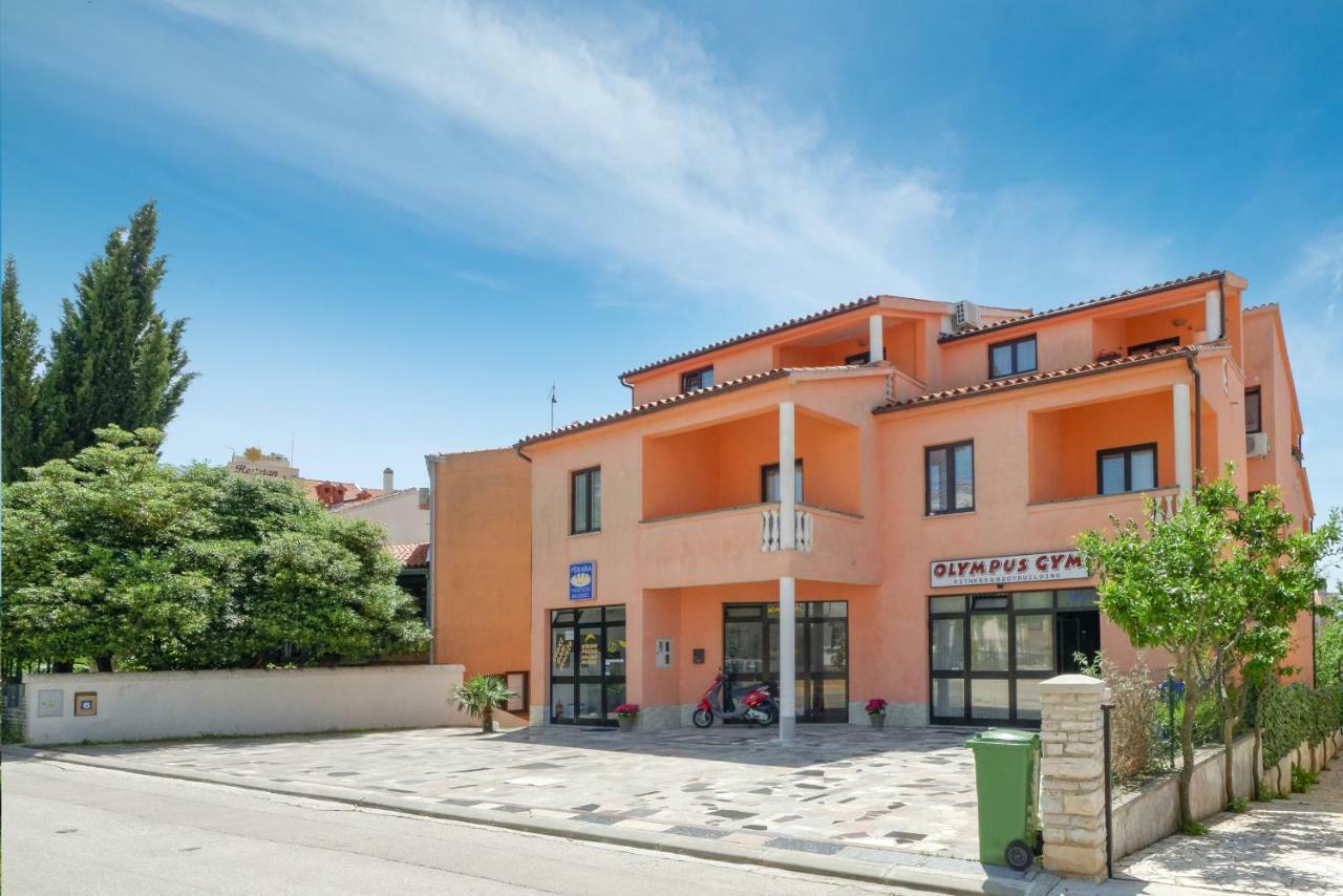 Charming House On The Beach And Deluxe Apartment Pula Eksteriør billede
